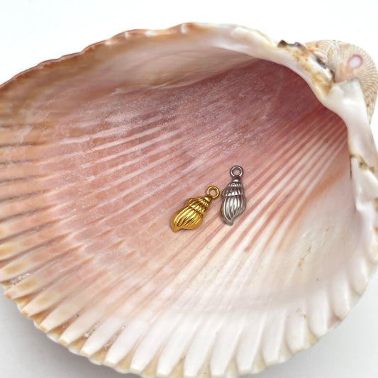 Konkylie-vedhæng/charm, guld eller sølv, nikkelfri, 15 x 8mm, til smykker