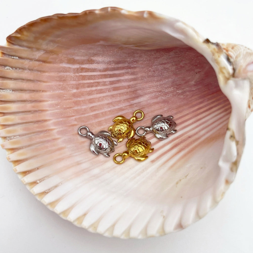 Skildpadde vedhæng/charm, guld eller sølv, nikkelfri, 18 x 12 mm, 3mm hul, til smykker