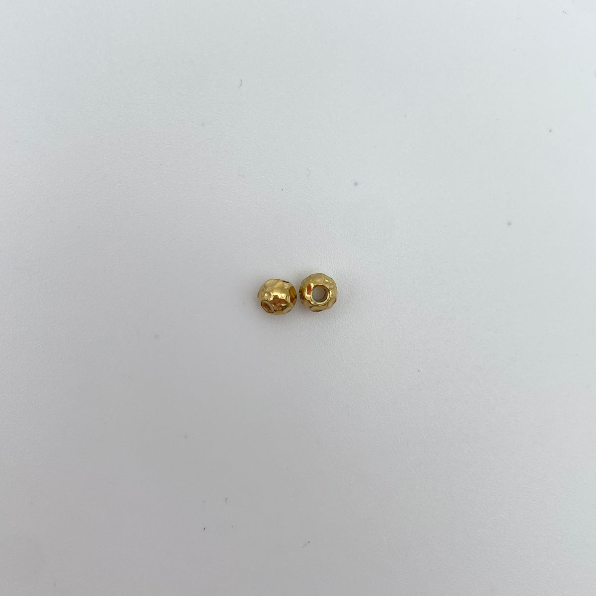 Metalperle/spacer 4 mm med hul på 1,5 mm, nikkelfri, til smykker – Guld