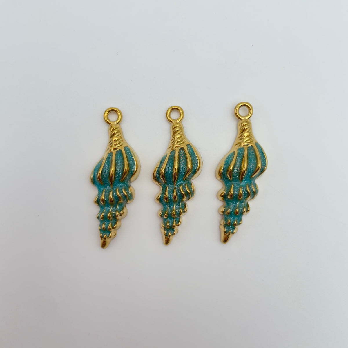 Konkylie vedhæng/charm, blå 37x13mm, nikkelfri, til smykker – billede 3
